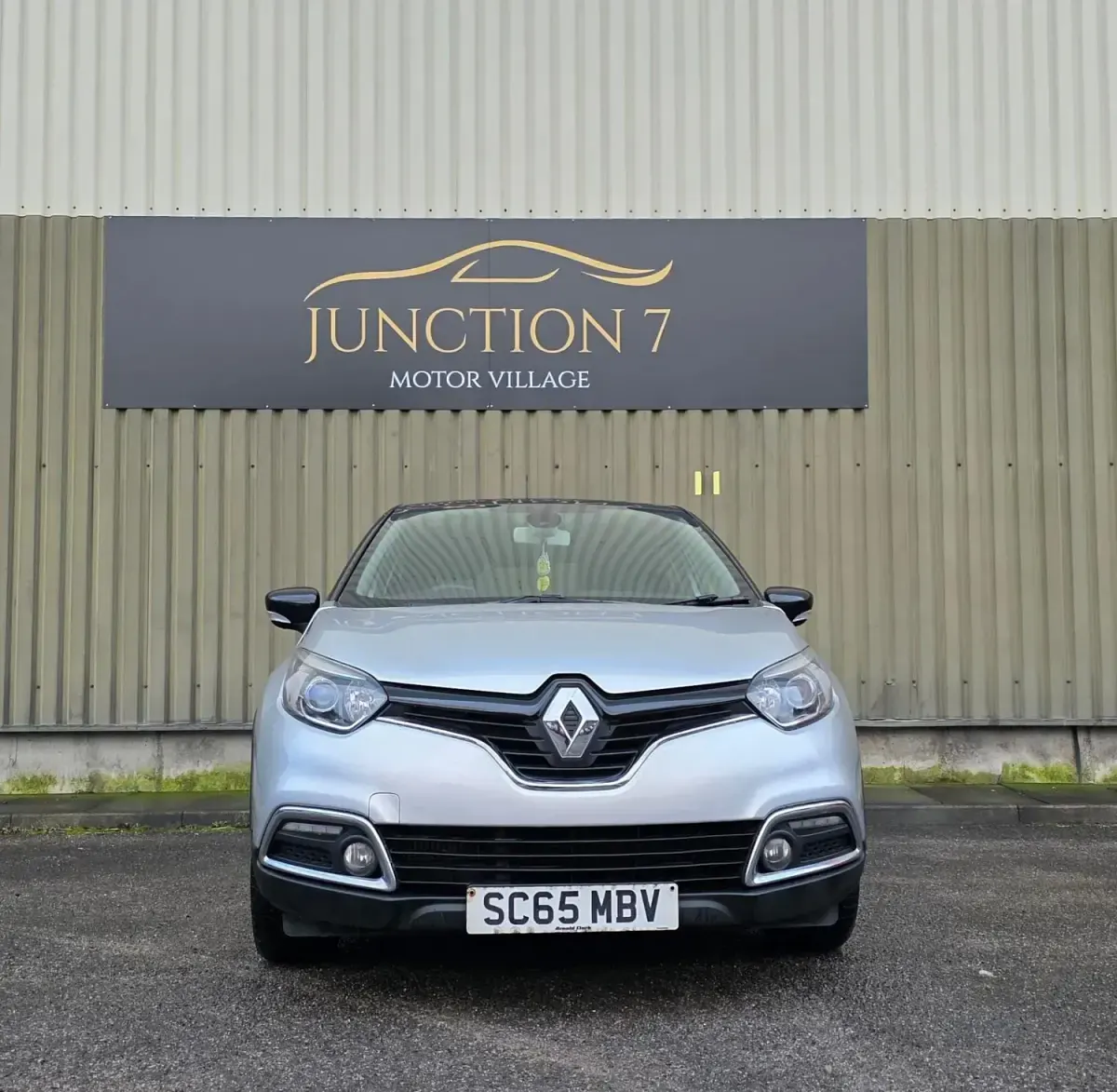 Gebraucht Renault Captur Dynamique 90 PS (66 kW) 2015 Schwarz SUV