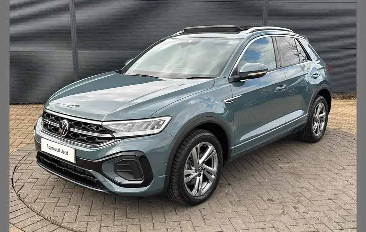 Usado VW T-Roc R-line 150 HP (110 kW) 2025 Azul SUV