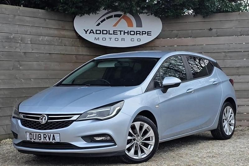 Used Vauxhall Astra 100 HP (73 kW) 2018 Silver Hatchback