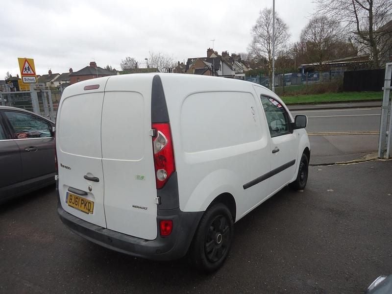 Used Renault Kangoo 85 HP (62 kW) 2011 White MPV