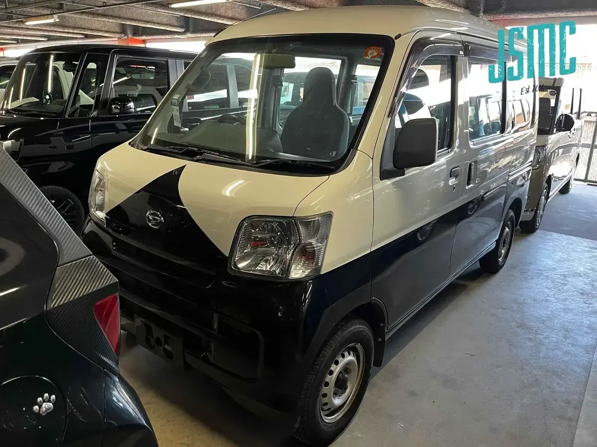 Used Daihatsu Hijet 2016 White MPV