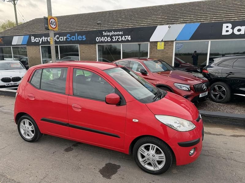 Used Hyundai i10 Comfort 77 HP (56 kW) 2010 Red Hatchback