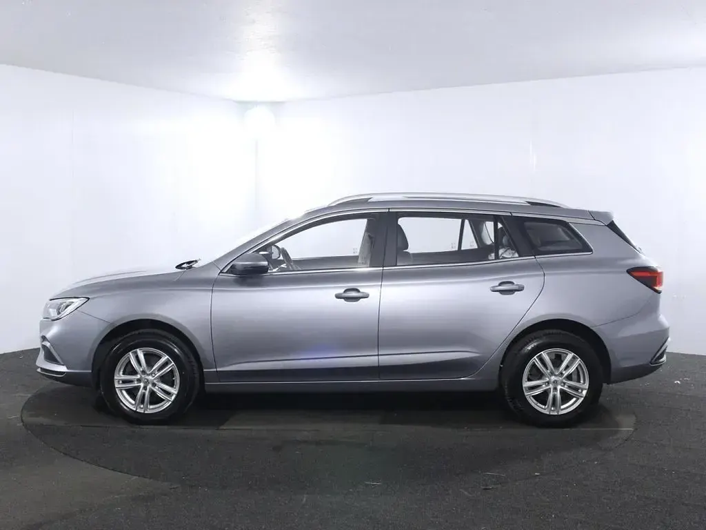 Used MG MG5 EV Exclusive 114 kW (156 HP) 2022 Silver Estate
