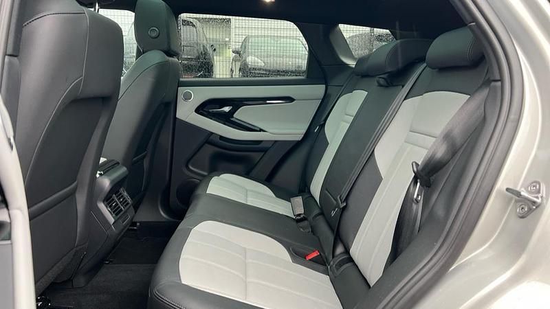 Used Land Rover Range Rover evoque SE Dynamic 204 HP (150 kW) 2025 Metallic  seoul pearl silver Hatchback