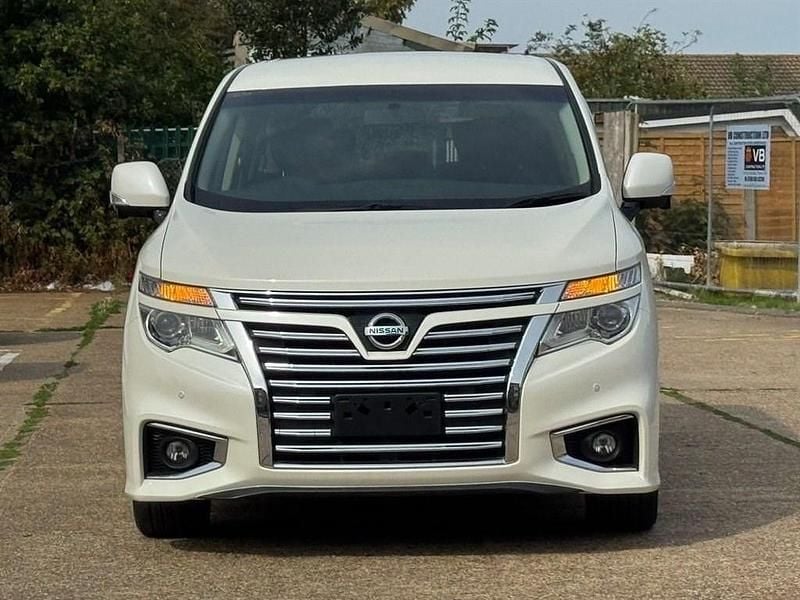 Used Nissan Elgrand 2017 White MPV
