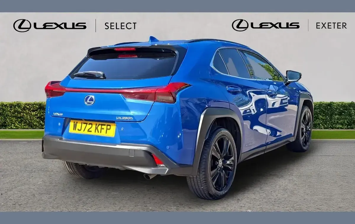 Used Lexus UX 250h 180 HP (132 kW) 2022 Blue SUV