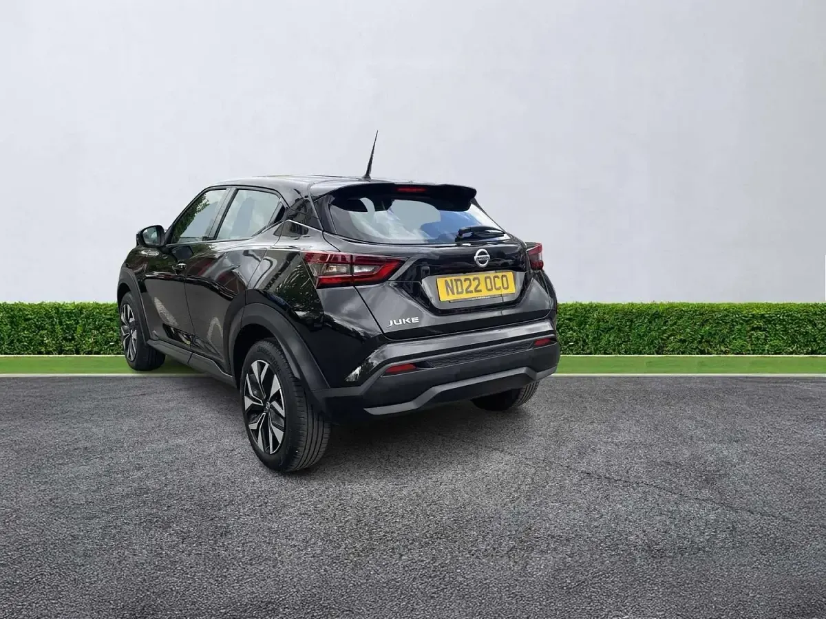 Used Nissan Juke Acenta 114 HP (83 kW) 2022 Black SUV