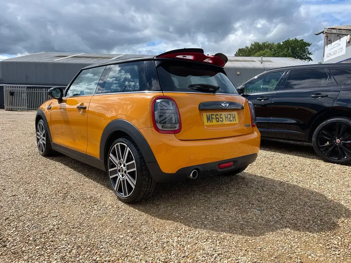 Used Mini Cooper D Hatch 116 HP (85 kW) 2015 Orange Hatchback