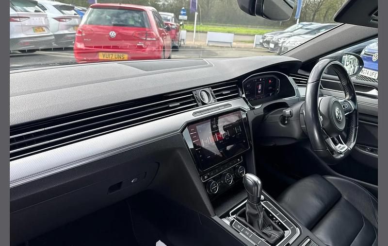 Used VW Arteon R-line 190 HP (139 kW) 2019 Grey Hatchback