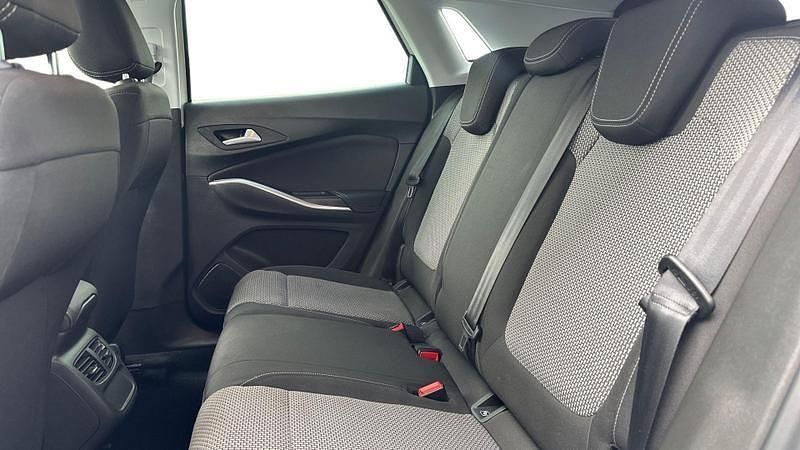 Used Vauxhall Grandland X 130 HP (95 kW) 2020 White SUV