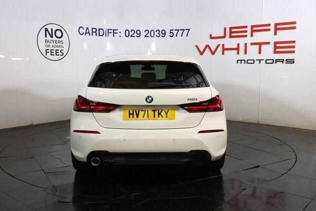 Used BMW 118 Sport Line 2021 White Hatchback
