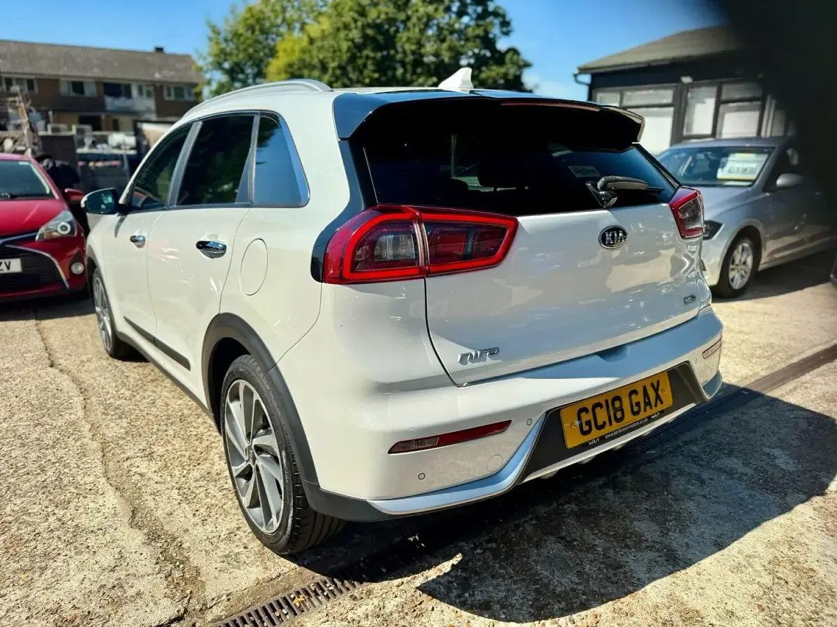 Used Kia Niro 141 HP (103 kW) 2018 White SUV