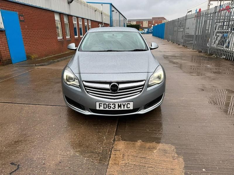 Silver Used 2013 Vauxhall Insignia Design Edition Hatchback | £1,499 (A bit pricey) - Image 1/4
