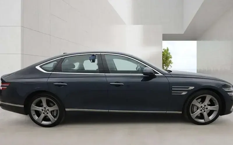 Used Genesis G80 305 HP (224 kW) 2023 Sedan