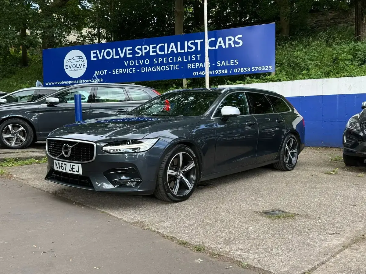Used Volvo V90 R-Design Pro 235 HP (172 kW) 2017 Grey Estate