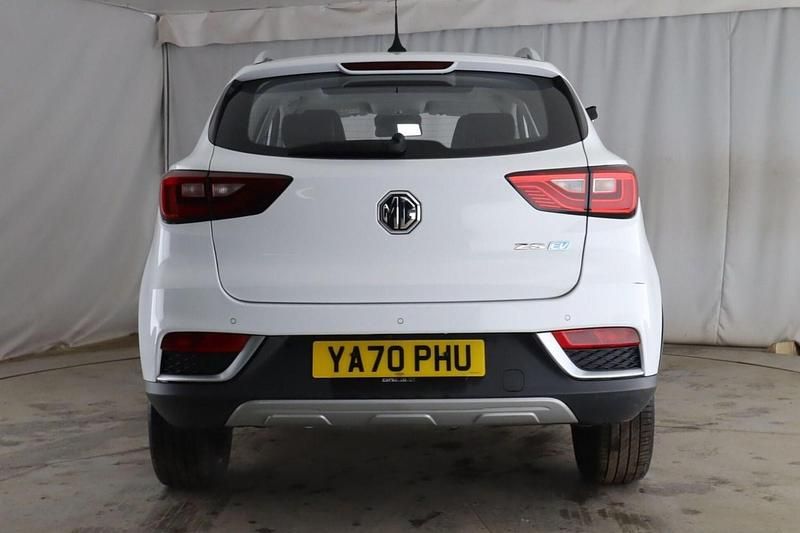 Used MG ZS Exclusive 105 kW (143 HP) 2021 White SUV