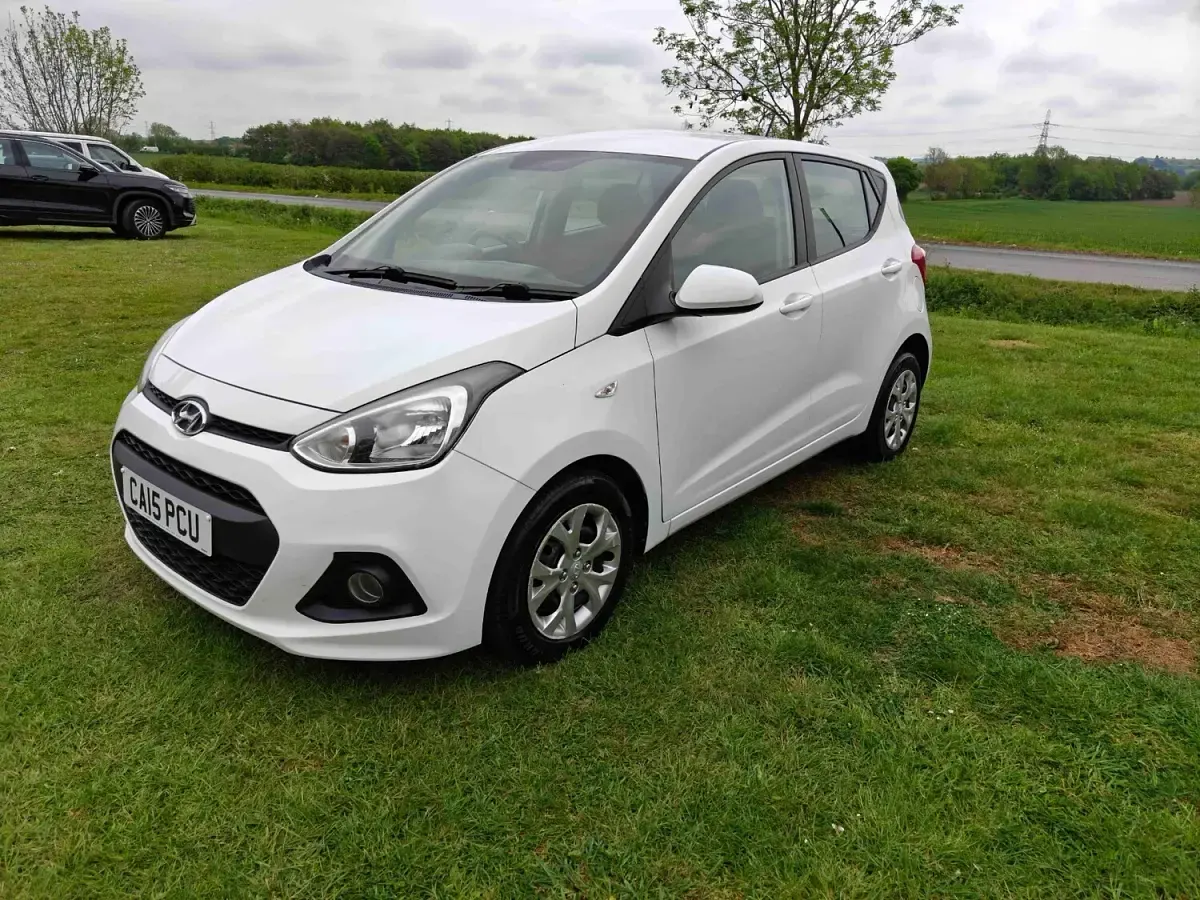Used Hyundai i10 SE 2015 White Hatchback