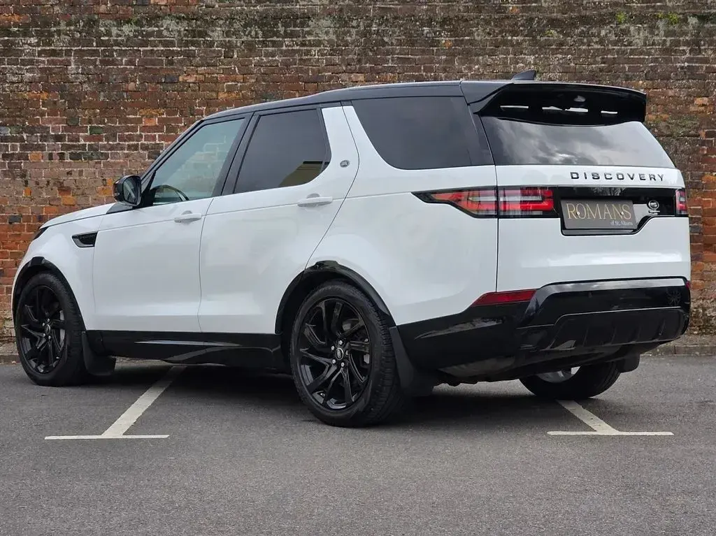Used Land Rover Discovery Landmark 306 HP (225 kW) 2020 White SUV
