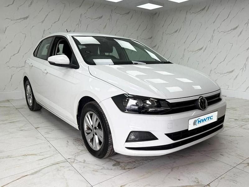 Used VW Polo SE 95 HP (69 kW) 2018 White Hatchback