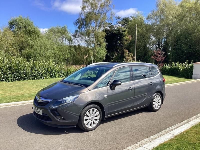 Second-hand Vauxhall Zafira 170 CP (125 kW) 2015 Gri Monovolum