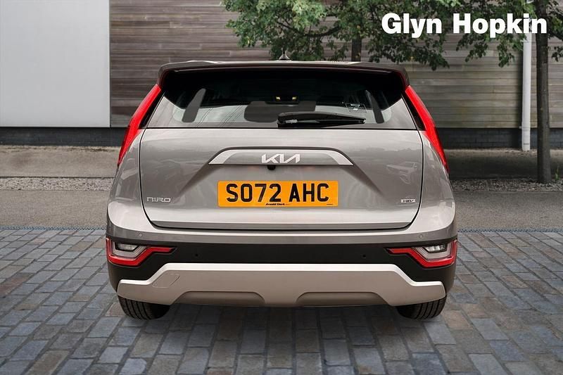 Used Kia Niro 139 HP (102 kW) 2023 Grey SUV