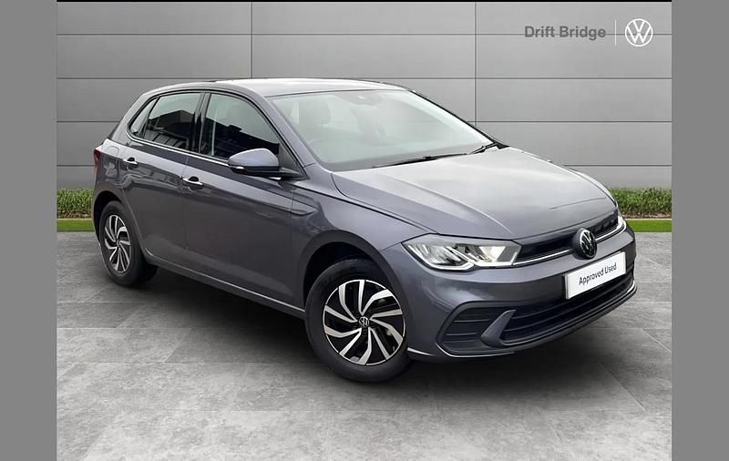 Used VW Polo Life 80 HP (58 kW) 2025 Grey Hatchback