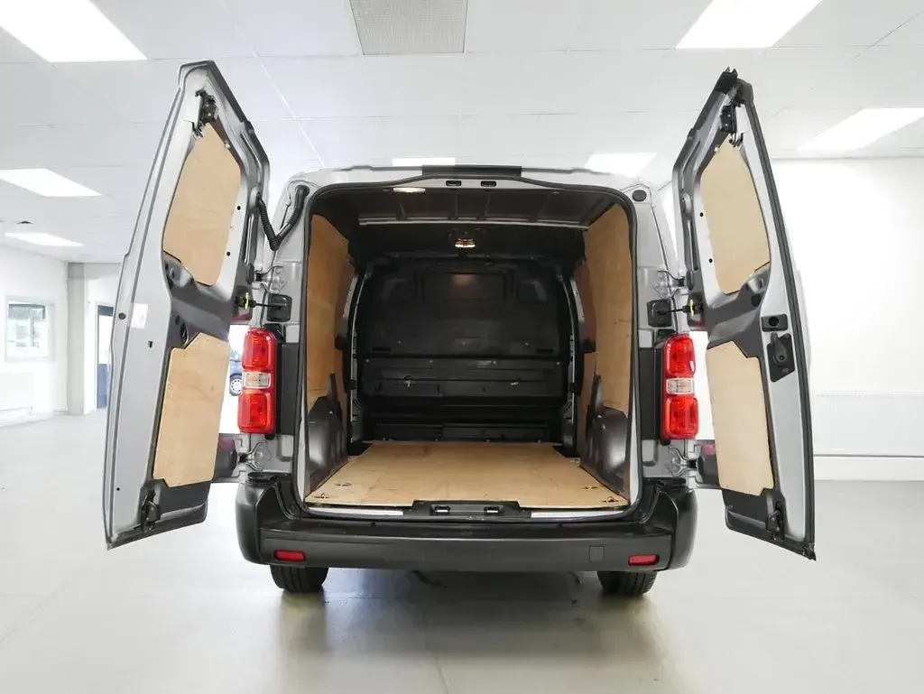Used Peugeot Expert Premium 100 HP (73 kW) 2022 Grey Van