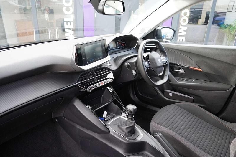 Used Peugeot 2008 Active+ 100 HP (73 kW) 2022 Black SUV