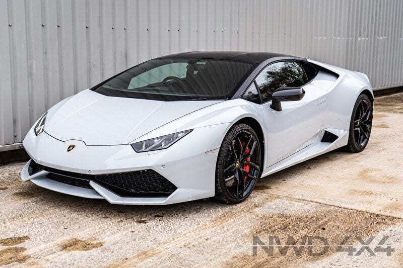 White Used 2015 Lamborghini Huracán Coupe | £119,990 - Image 1/4