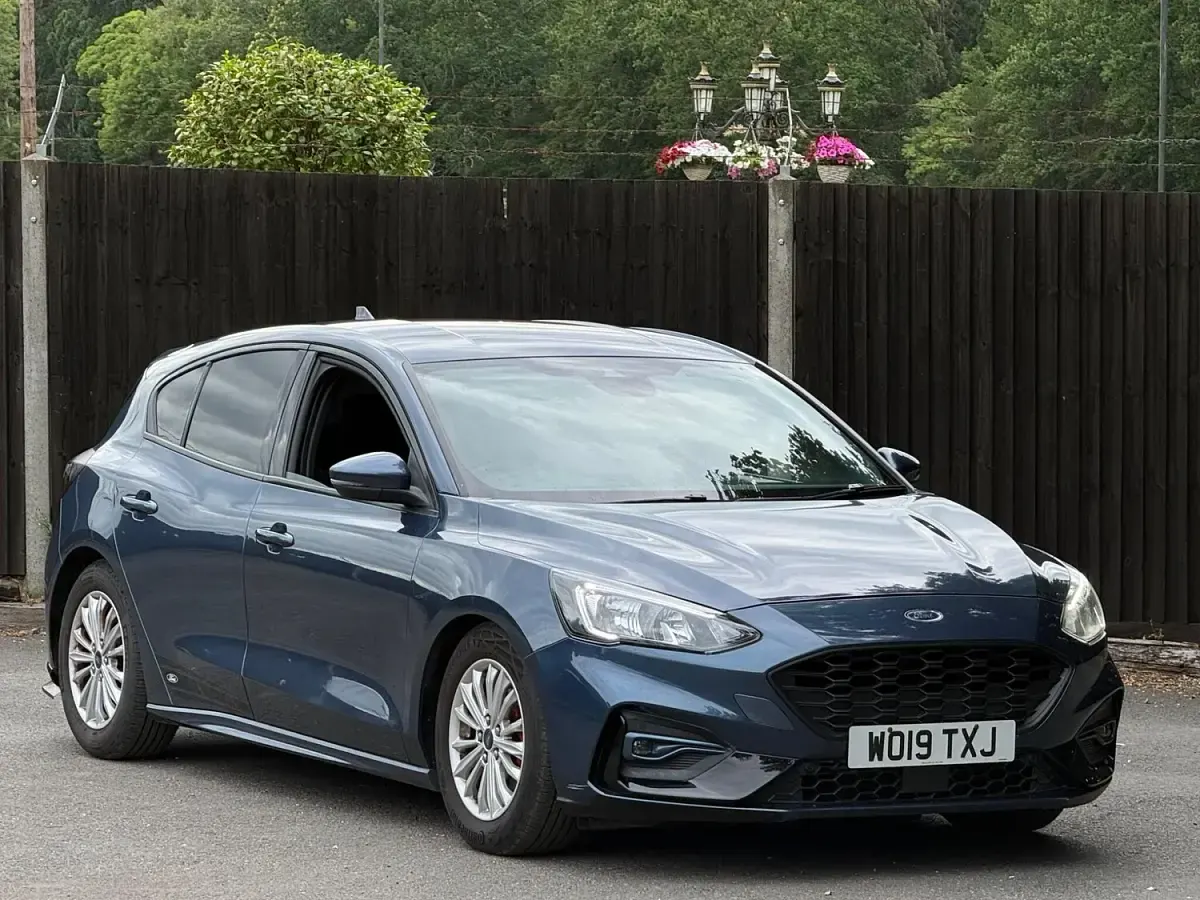 Used Ford Focus ST-Line 2019 Blue Hatchback