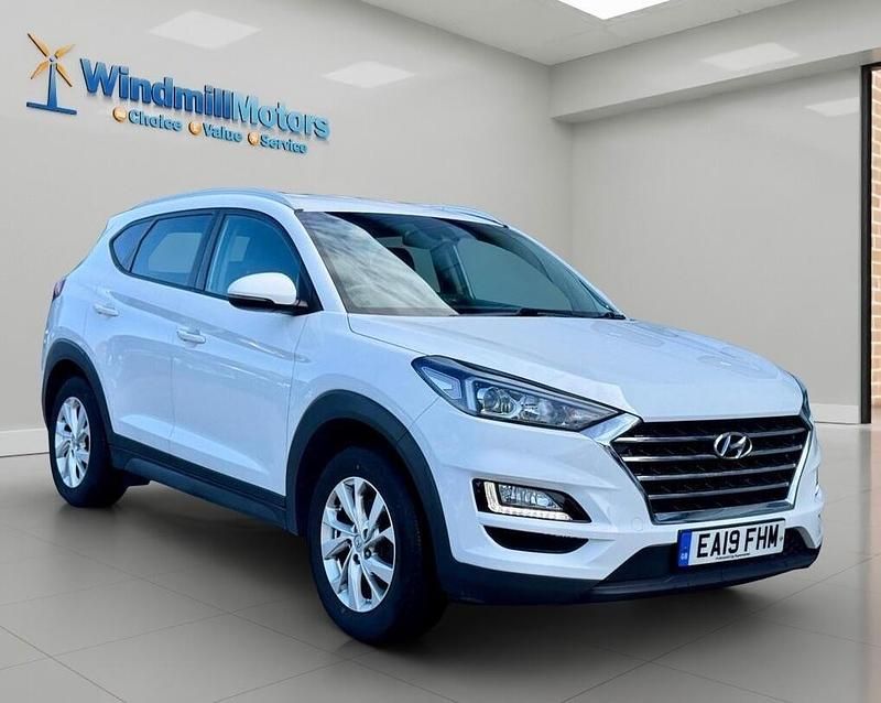 Used Hyundai Tucson SE 177 HP (130 kW) 2019 White SUV
