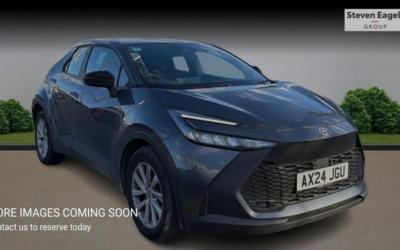 Used Toyota C-HR 140 HP (102 kW) 2026 SUV