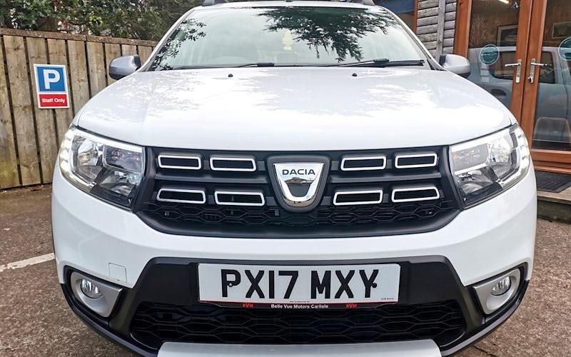 Used Dacia Sandero Ambiance 90 HP (66 kW) 2017 White Hatchback