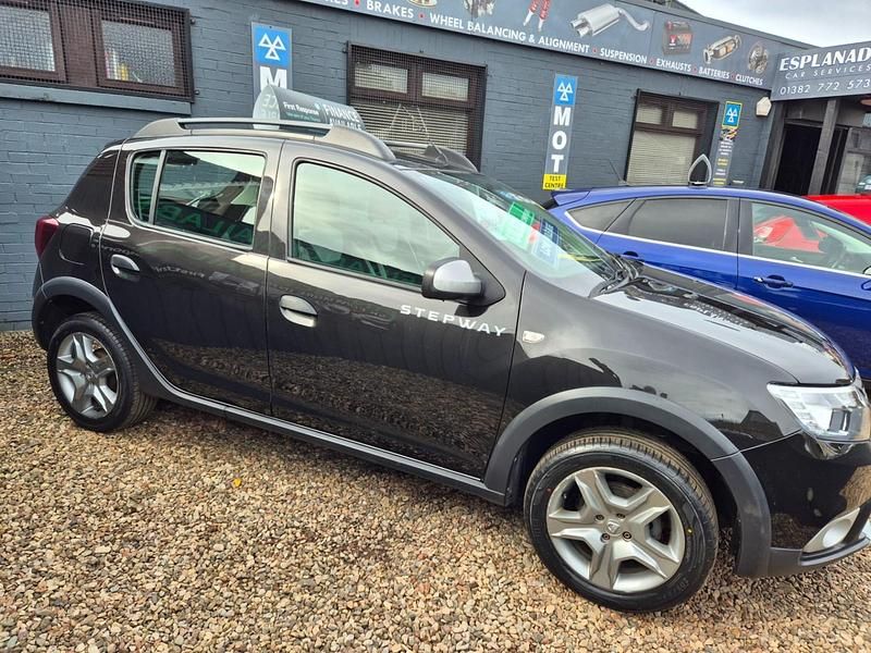 Used Dacia Sandero Comfort 90 HP (66 kW) 2019 Black Hatchback