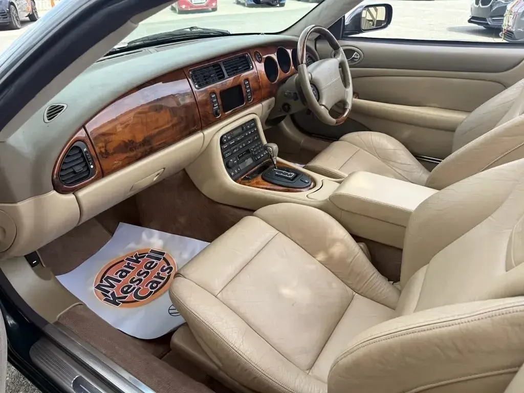 Używany Jaguar XKR Supercharged 400 KM (294 kW) 2003 Zielony Kabriolet