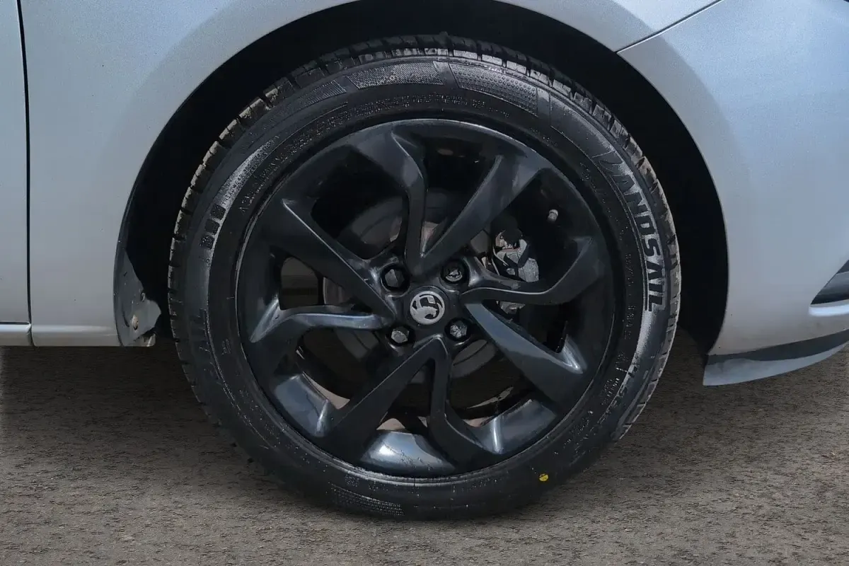Used Vauxhall Corsa 75 HP (55 kW) 2019 Silver Hatchback