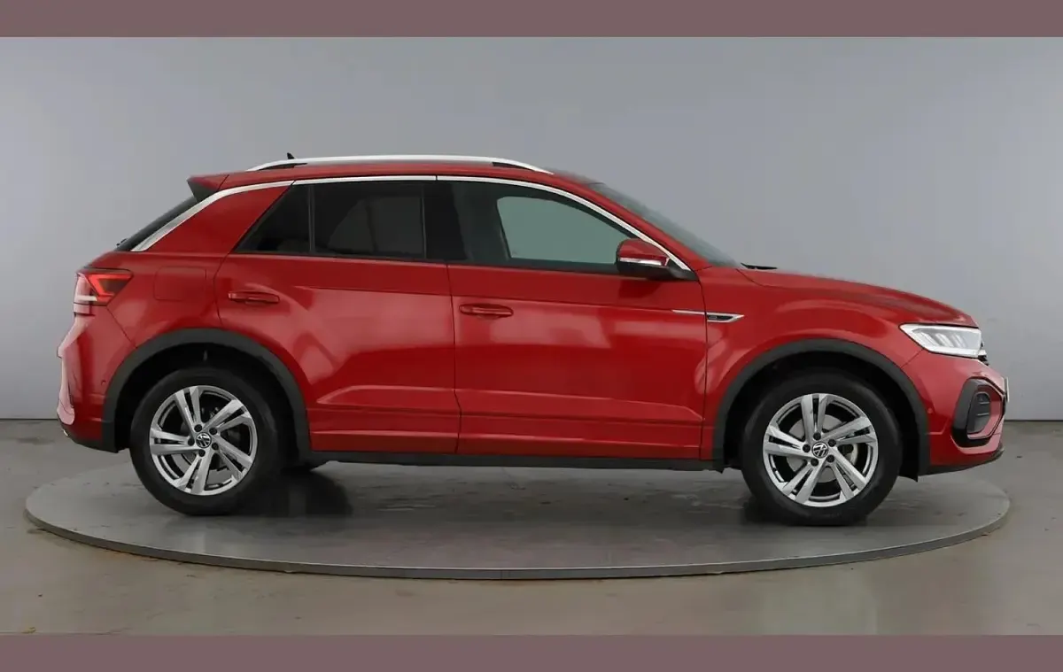 Used VW T-Roc R-line 150 HP (110 kW) 2024 Red SUV