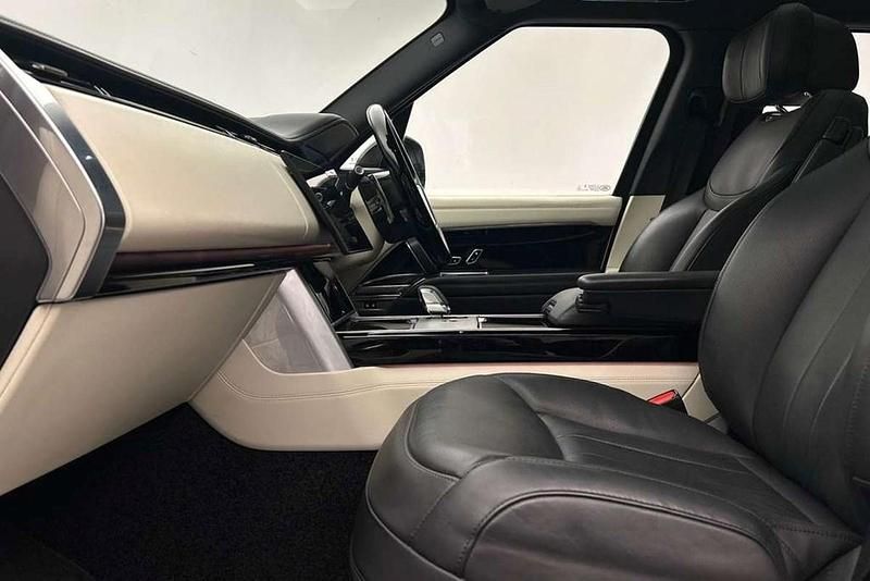 Second-hand Land Rover Range Rover Autobiography 394 CP (289 kW) 2024 Alb SUV