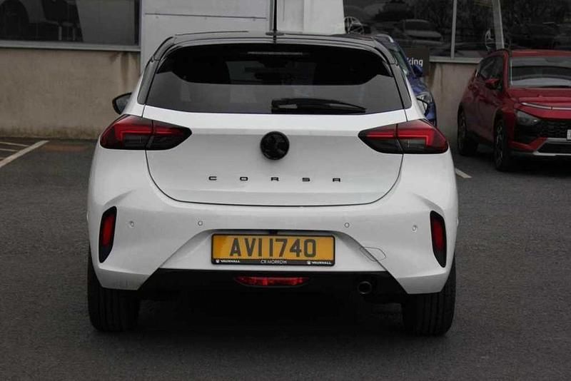 Used Vauxhall Corsa S 100 HP (73 kW) 2023 White Hatchback