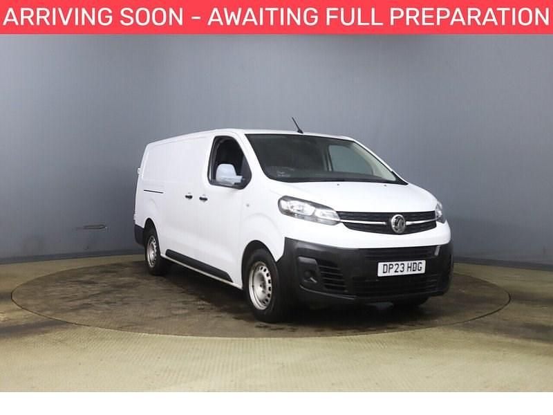 Used Vauxhall Vivaro 100 HP (73 kW) 2023 White MPV