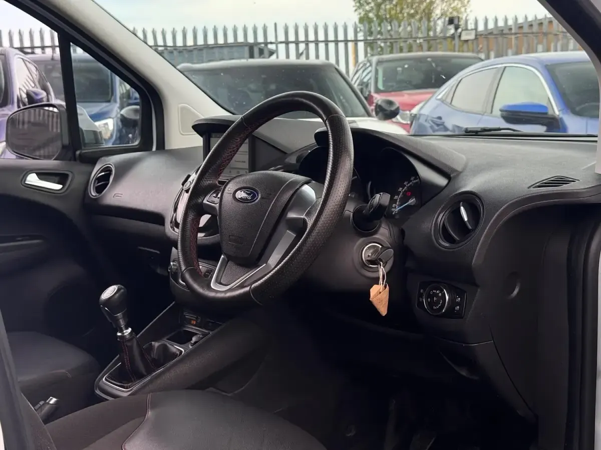 Used Ford Transit Courier Sport 100 HP (73 kW) 2020 White Van