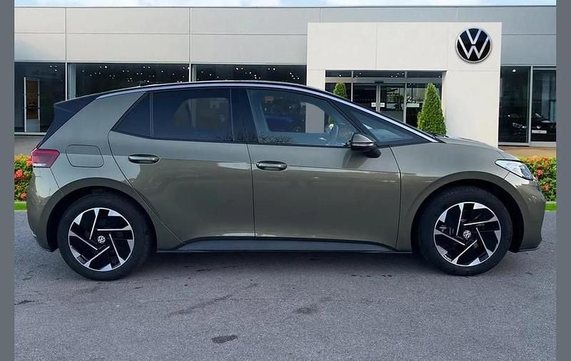 Used VW ID.3 Pure 125 kW (170 HP) 2026 Green Hatchback