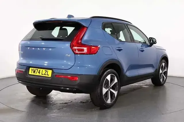 Used Volvo XC40 Plus 194 HP (142 kW) 2024 Blue SUV