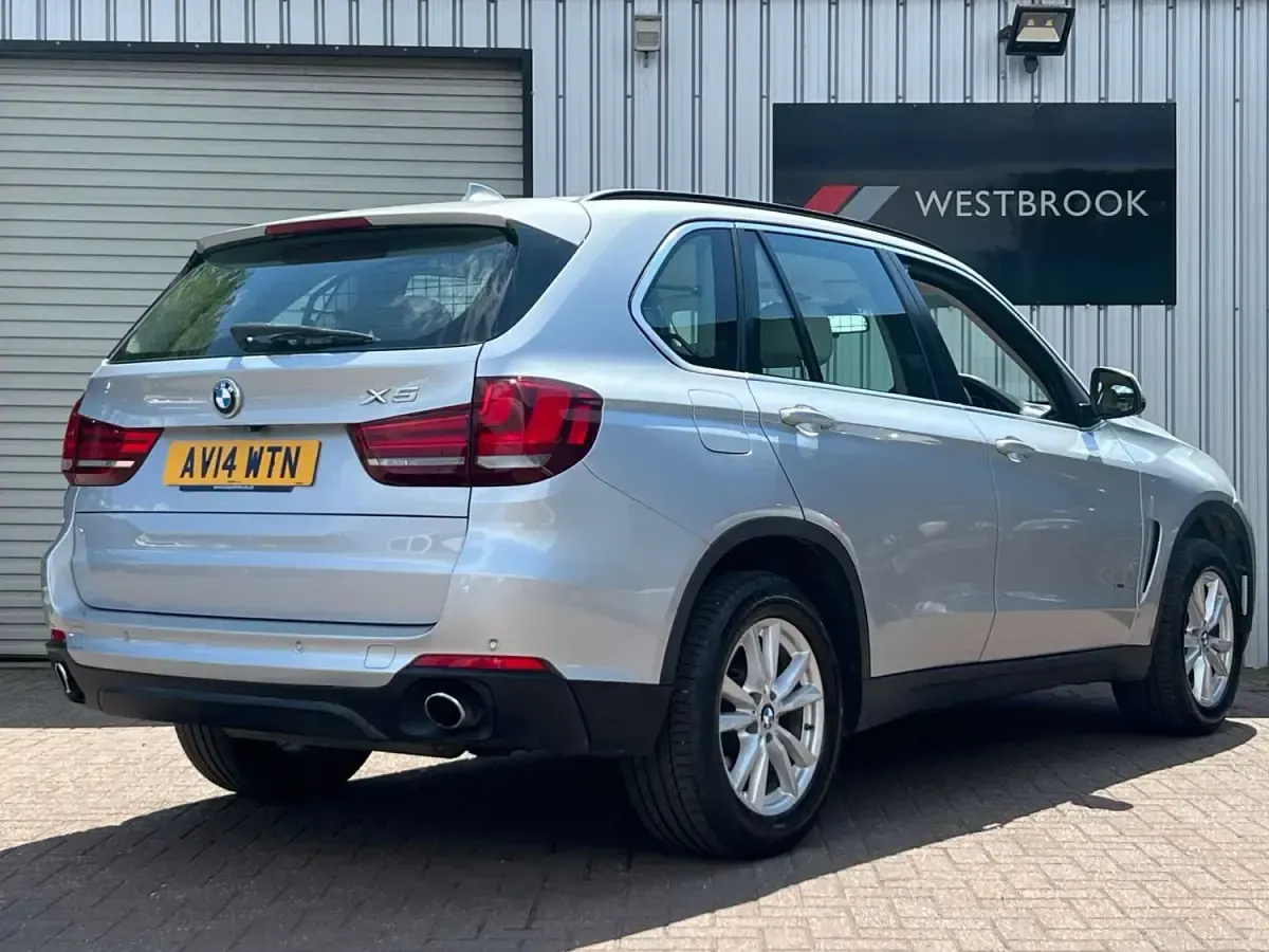 Usado BMW X5 Comfort Edition 218 HP (160 kW) 2014 Prateado SUV