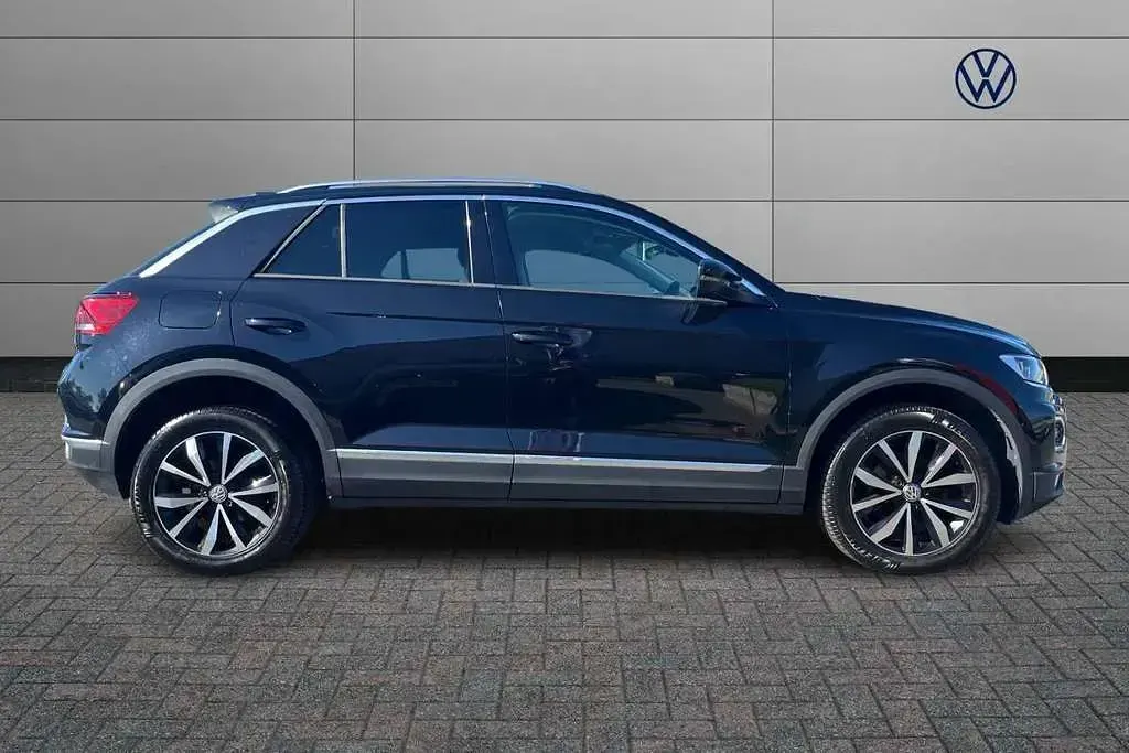 Used VW T-Roc SEL 115 HP (84 kW) 2018 Black SUV