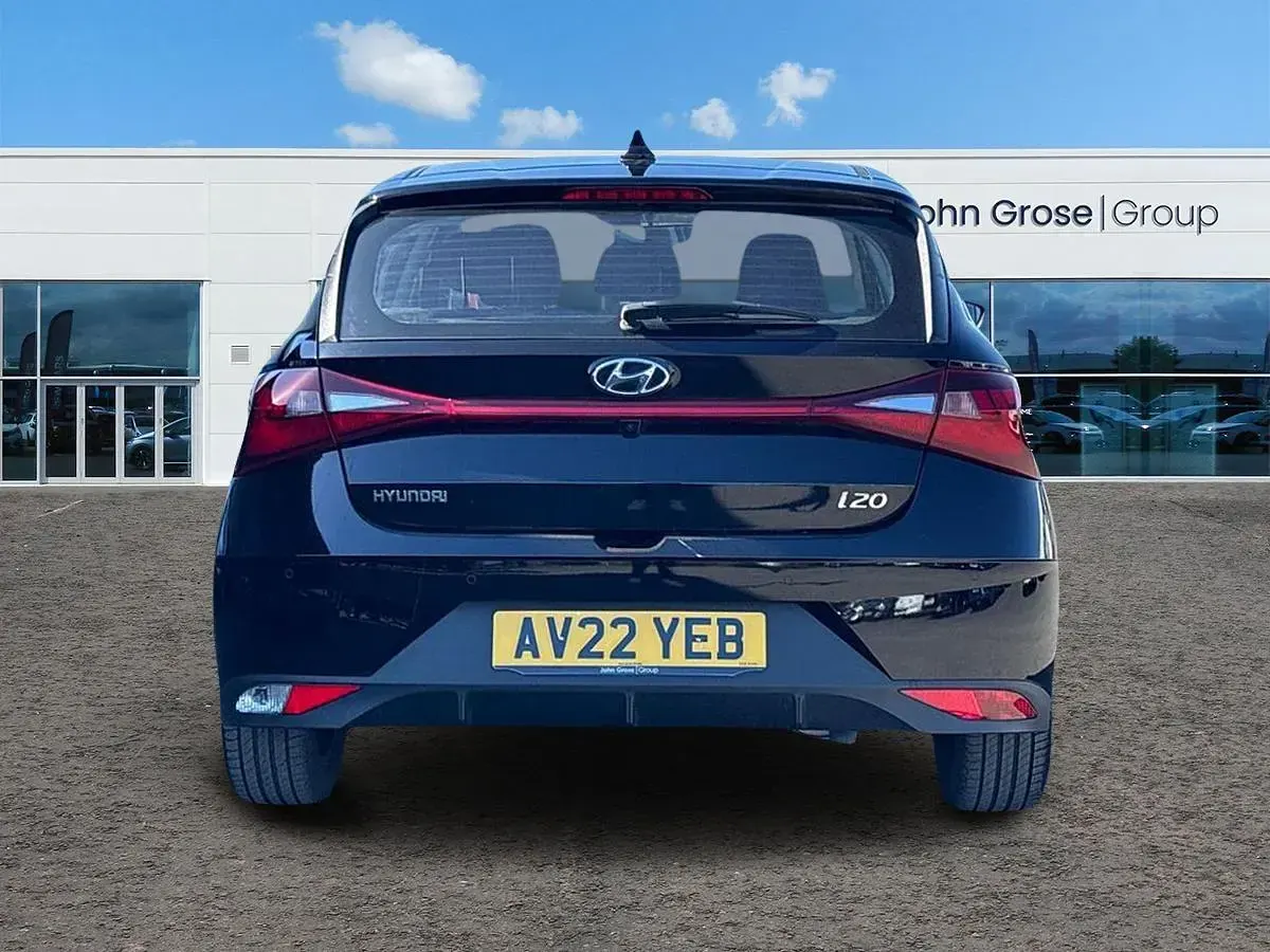 Used Hyundai i20 SE 99 HP (72 kW) 2022 Black Hatchback
