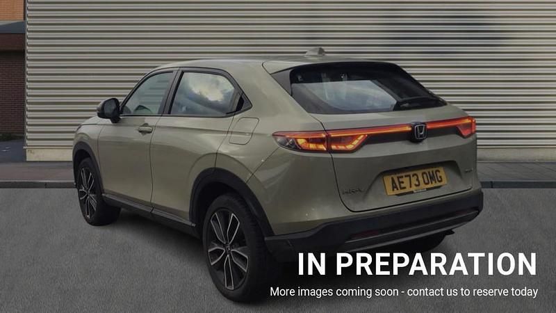 Used Honda HR-V Elegance 131 HP (96 kW) 2023 Beige SUV