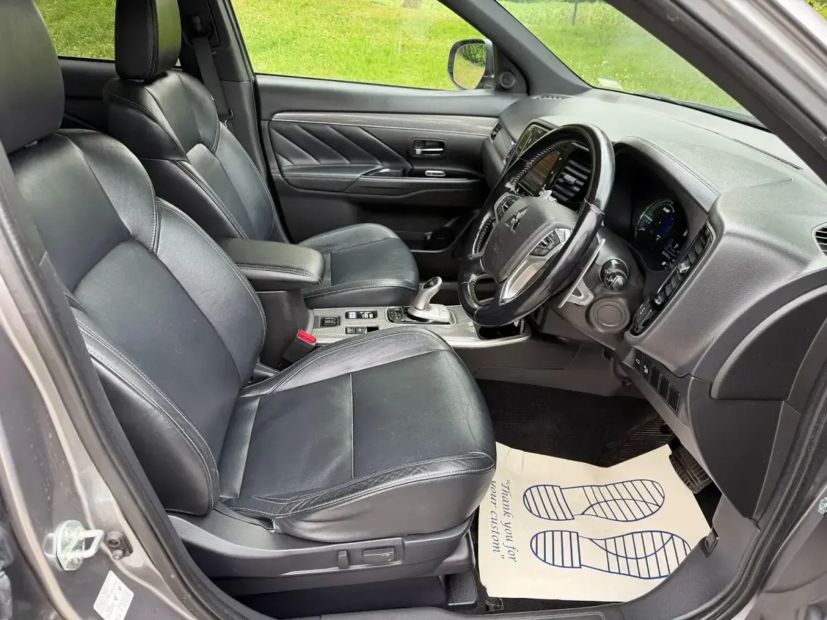 Used Mitsubishi Outlander P-HEV 2018 Grey Estate