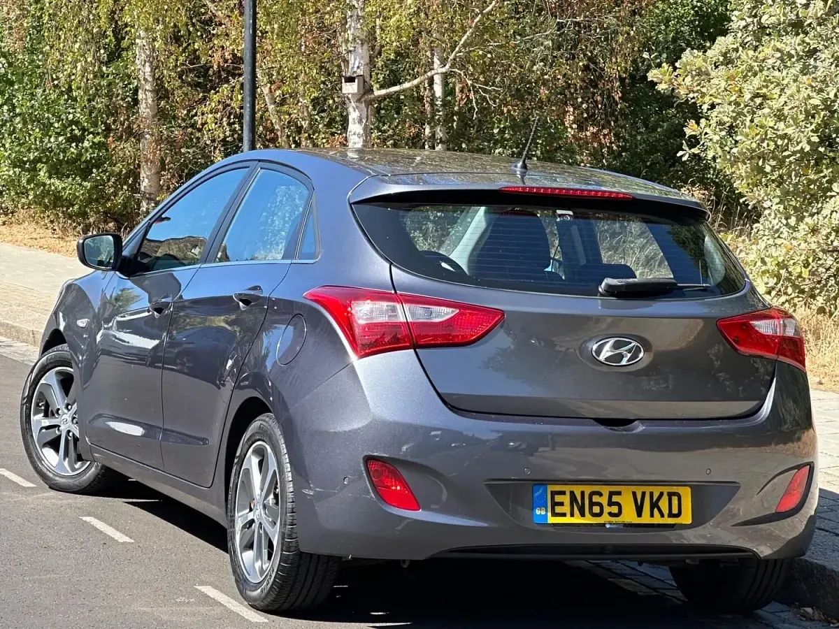 Used Hyundai i30 SE 118 HP (86 kW) 2015 Grey Hatchback