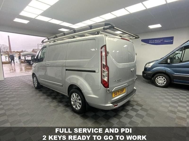 Begagnad Ford Transit Custom Limited 130 HK (95 kW) 2022 Silver
